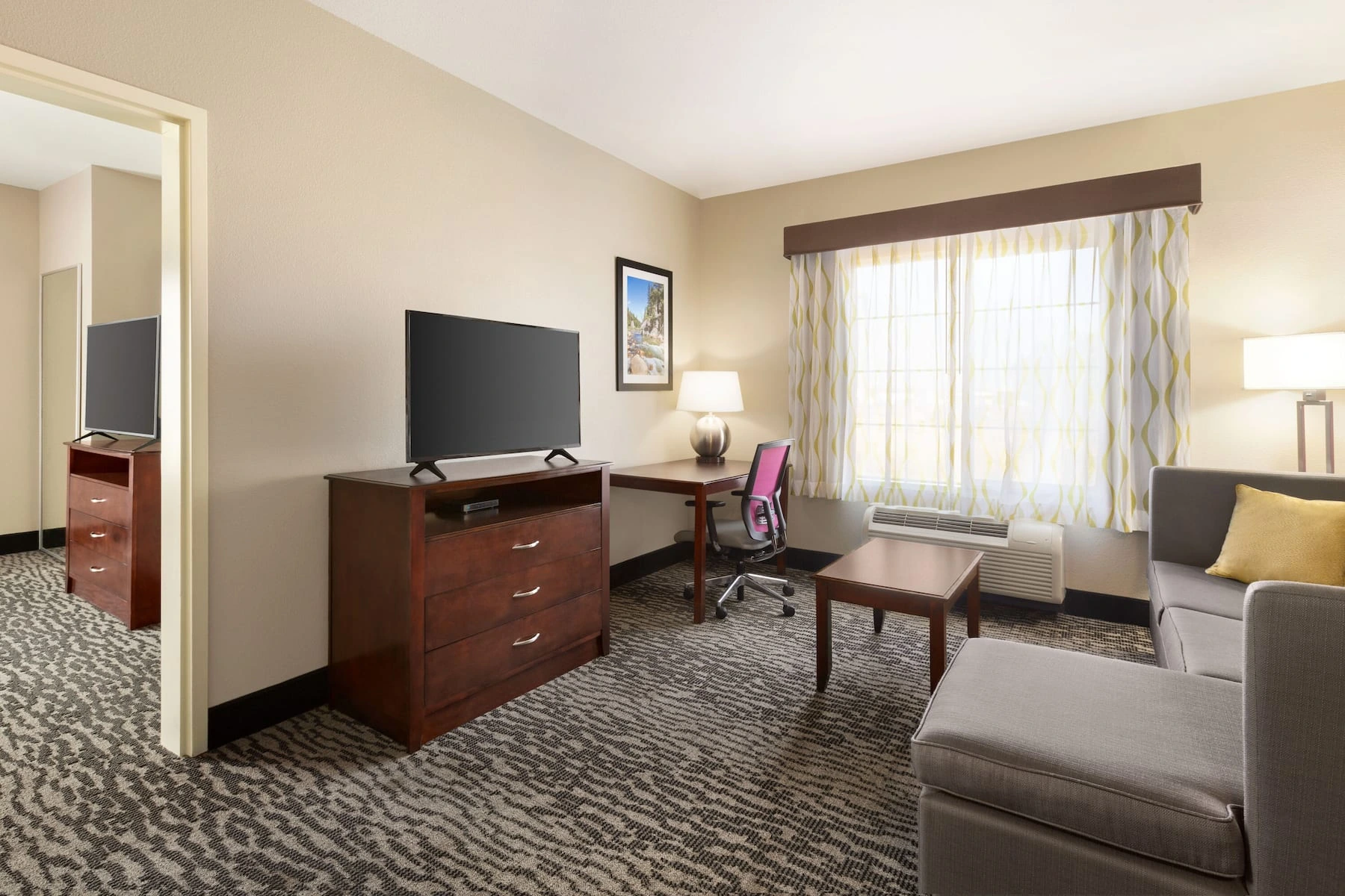 King suite sleeping area