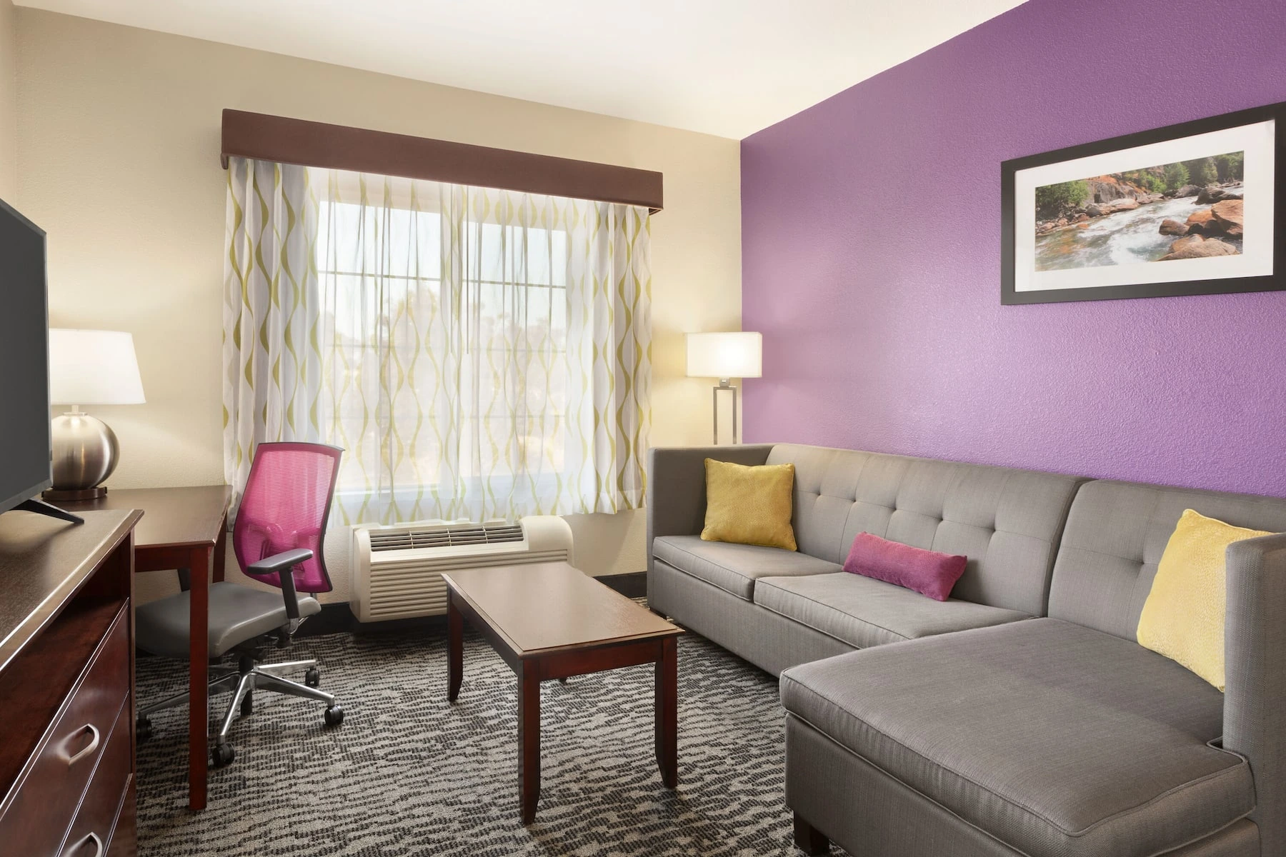 King suite living area