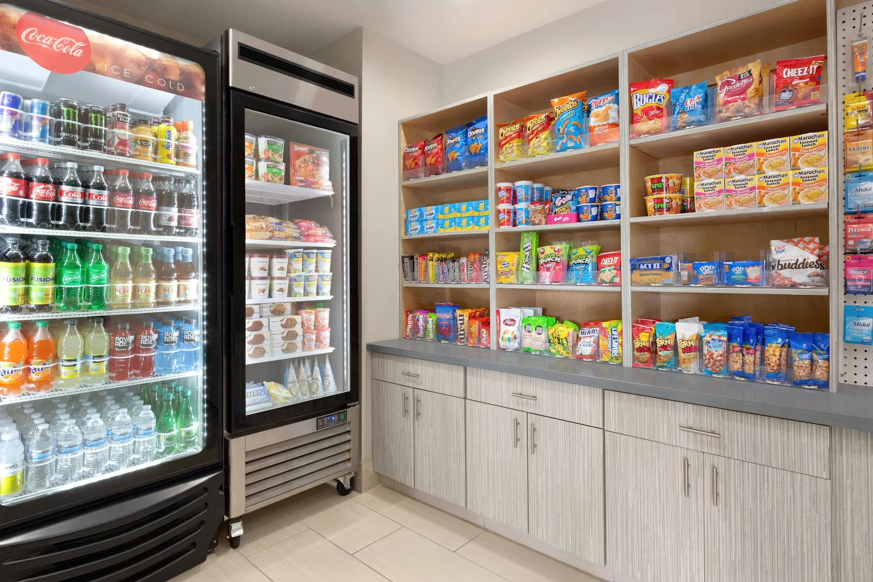 Hotel market with snacks, drinks, and travel essentials